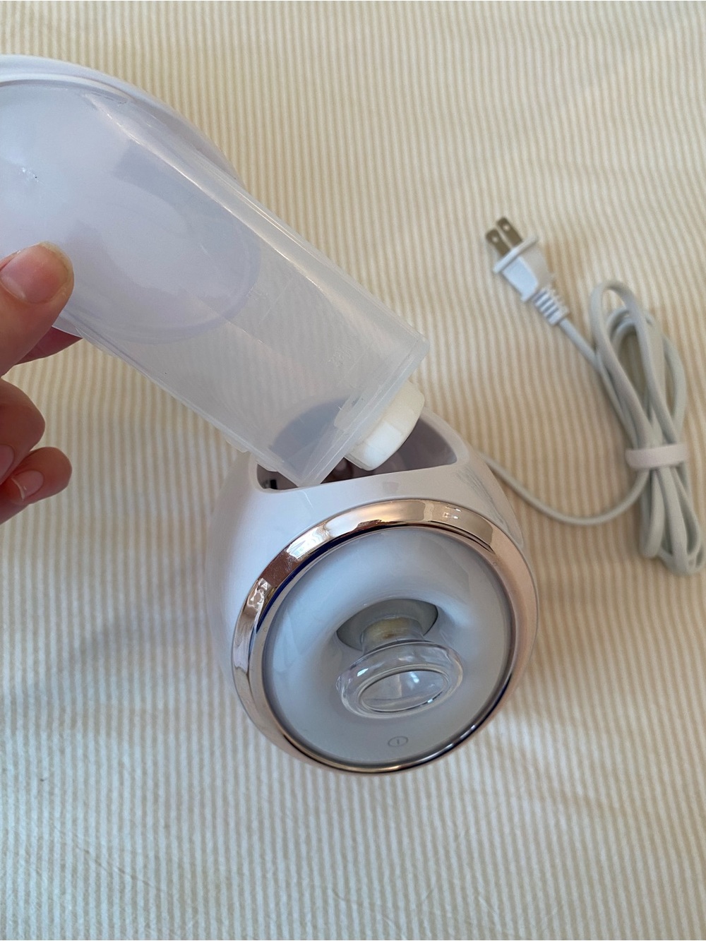 Visage Nano Ionic Facial Steamer - White & Rose Gold - Picture 5 of 5